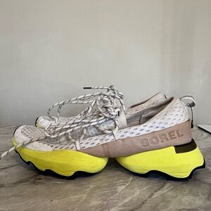 SOREL Women's Kinetic Impact Lace Sneakers in the Sea Salt Yellow size 9